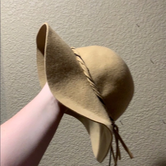 Sun hat - Picture 2 of 2